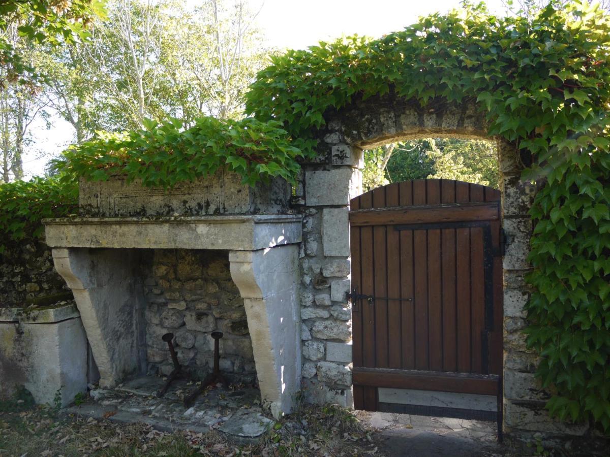 Traditional Charentais Cottage In Countryside 25 Minutes From Royan Balanzac Екстер'єр фото