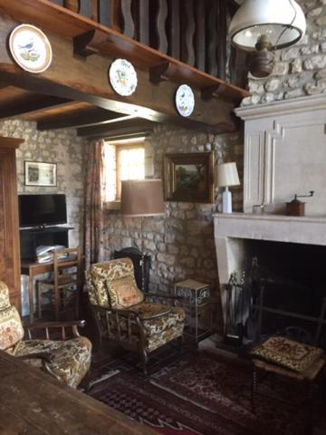 Traditional Charentais Cottage In Countryside 25 Minutes From Royan Balanzac Екстер'єр фото